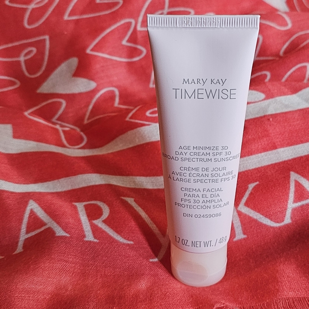Mary Kay Timewise Day Cream Comb. to Oily